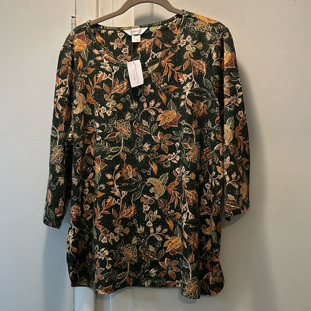 Patterned Cj Banks 14W Top Brand New with Tags Never worn